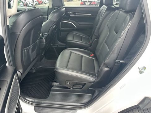 Used 2023 Kia Telluride S FWD image 20
