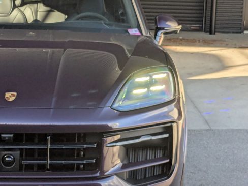 New 2026 Porsche Cayenne GTS image 12