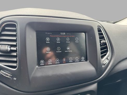 Used 2021 Jeep Compass Latitude image 16