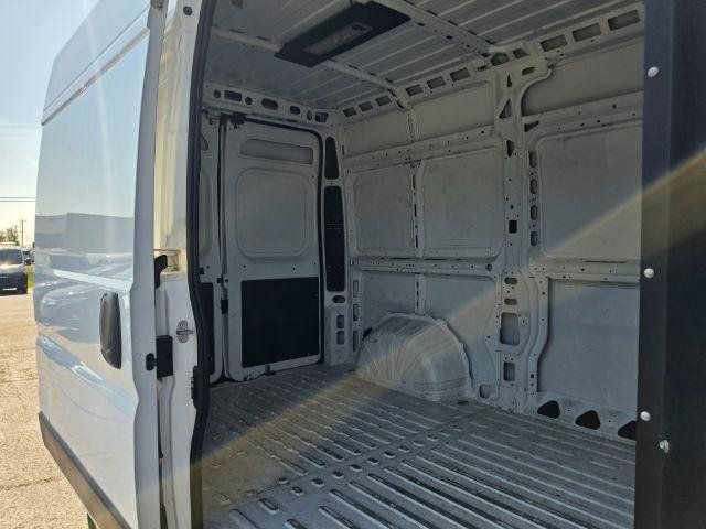 Used 2022 RAM ProMaster 2500 w/ Driver Convenience Group FWD image 34