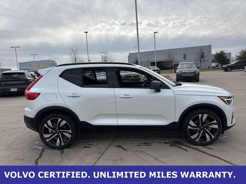 Certified 2023 Volvo XC40 B5 Plus w/ Driver Assist Package image 4
