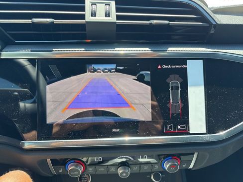 New 2025 Audi Q3 2.0T Premium image 24