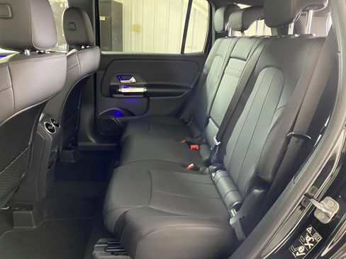 New 2025 Mercedes-Benz GLB 250 4MATIC image 13