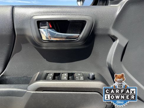 Used 2022 Toyota Tacoma TRD Off-Road AWD/4WD image 22