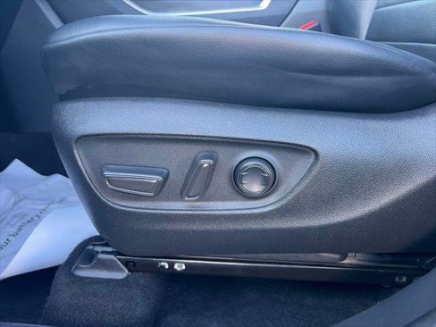 Certified 2023 Toyota Highlander XLE image 20