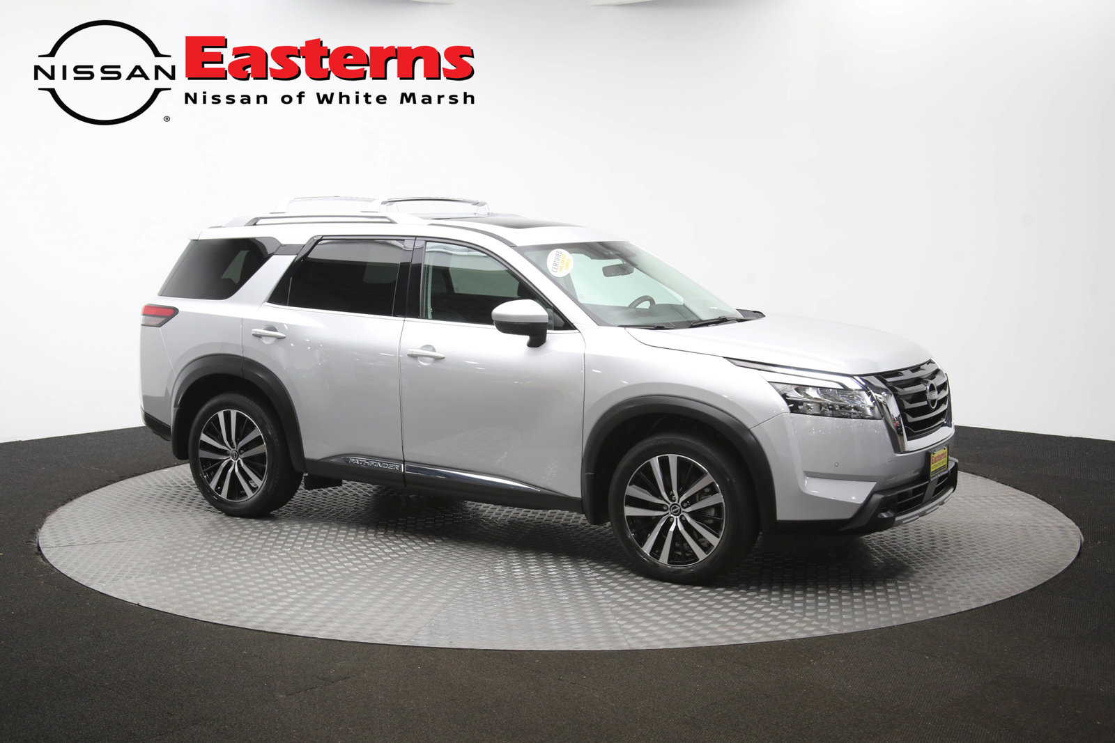 Used 2023 Nissan Pathfinder Platinum AWD/4WD image 46