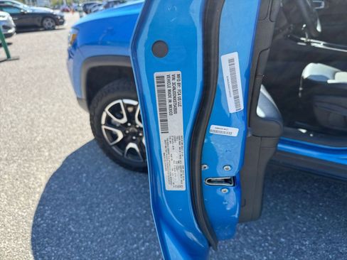 Used 2025 Jeep Compass Trailhawk image 55