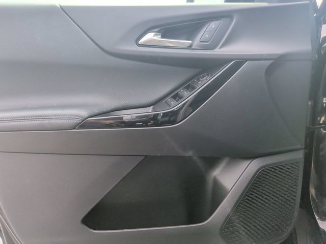 Used 2026 Chevrolet Equinox LT FWD image 12