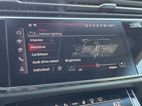 New 2026 Audi SQ8 Prestige AWD/4WD image 30