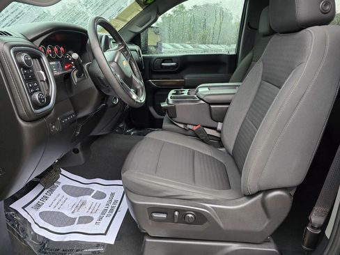 Used 2022 Chevrolet Silverado 2500 LT w/ Convenience Package image 19