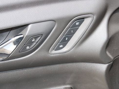 Used 2019 GMC Acadia SLT image 23