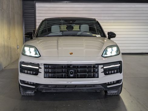 Certified 2024 Porsche Cayenne S AWD/4WD image 12