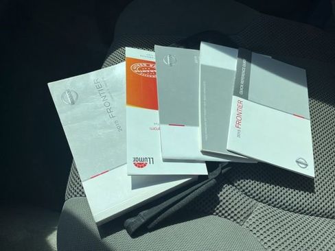 Used 2015 Nissan Frontier S image 23