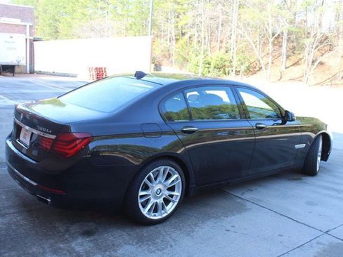 Used 2013 BMW 750Li xDrive image 5