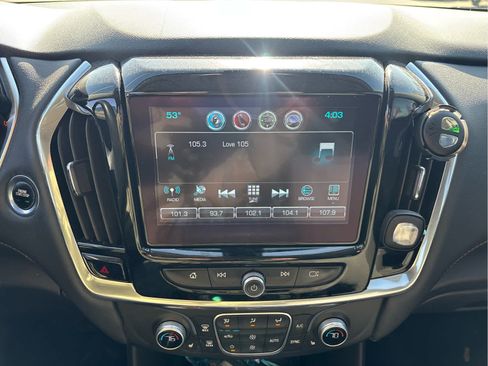 Used 2018 Chevrolet Traverse LT image 10