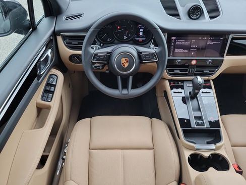 New 2026 Porsche Macan image 17