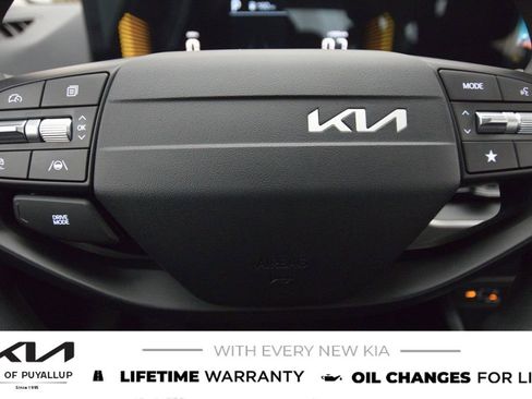 New 2025 Kia K4 LXS image 26