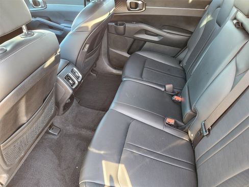 Used 2025 Kia Sorento S w/ Panoramic Sunroof Package image 30