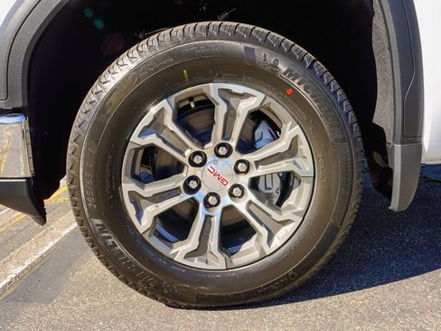 New 2026 GMC Sierra 1500 SLT w/ SLT Convenience Package image 7