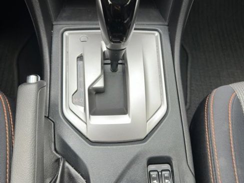 Used 2023 Subaru Crosstrek 2.0i Premium image 14