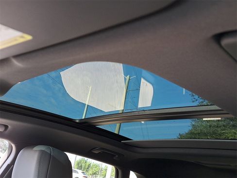 New 2025 Audi Q3 2.0T Premium image 16