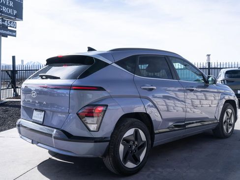 Used 2024 Hyundai Kona Limited image 9