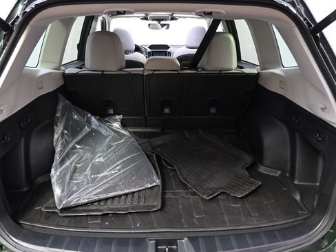 Used 2024 Subaru Forester Premium AWD/4WD image 19