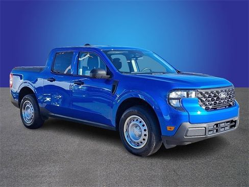 Used 2025 Ford Maverick XL w/ Equipment Group 102A image 3