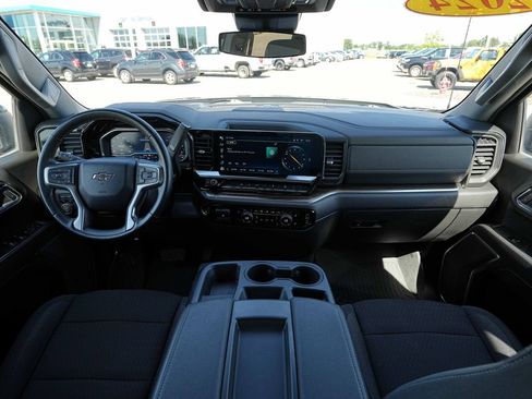 Used 2024 Chevrolet Silverado 1500 RST AWD/4WD image 25