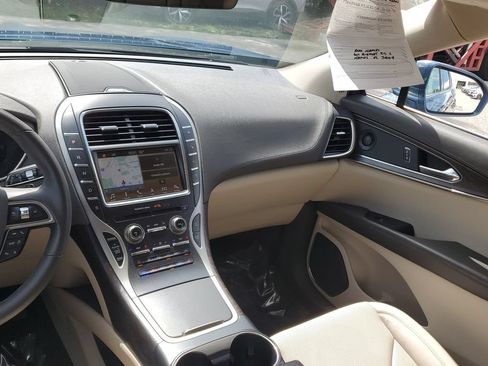 Used 2019 Lincoln Nautilus Reserve AWD/4WD image 22
