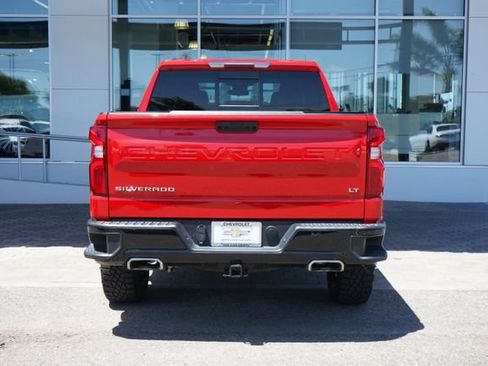 Used 2024 Chevrolet Silverado 1500 LT Trail Boss w/ Convenience Package II AWD/4WD image 7