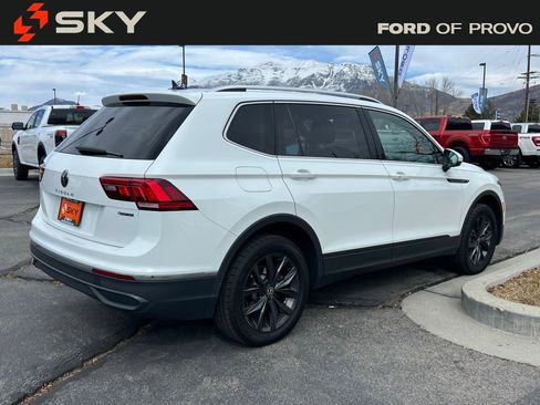 Used 2024 Volkswagen Tiguan SE AWD/4WD image 7