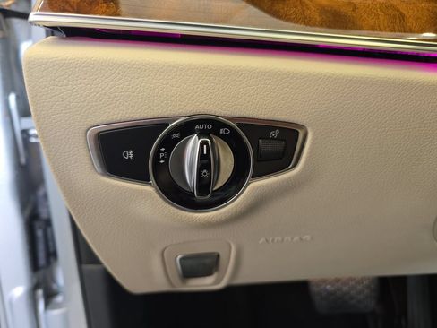 Used 2018 Mercedes-Benz E 300 image 29