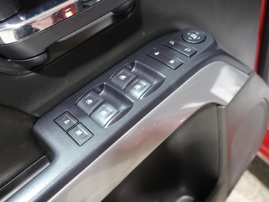 Used 2018 Chevrolet Silverado 1500 LT w/ All Star Edition AWD/4WD image 19