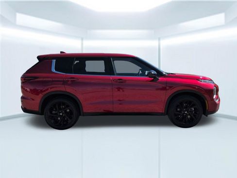 Used 2023 Mitsubishi Outlander SE Black Edition image 7