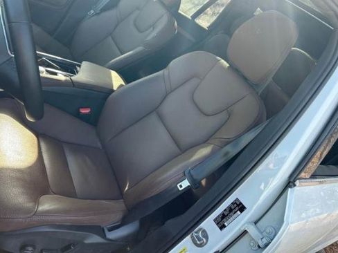 Used 2023 Volvo XC90 T8 Plus w/ Protection Package image 2