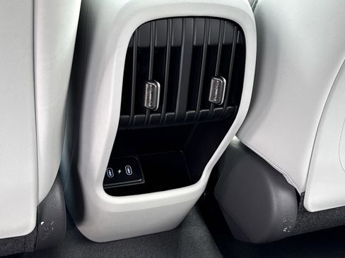 New 2026 Hyundai Kona SEL Premium FWD image 13