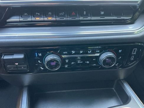 Used 2023 Chevrolet Silverado 1500 High Country w/ Technology Package image 20