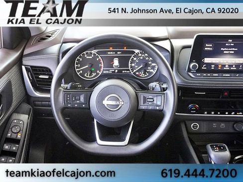 Used 2022 Nissan Rogue SV FWD image 19