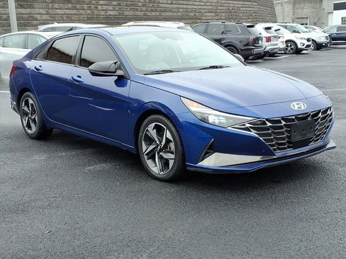 Used 2021 Hyundai Elantra Limited image 8