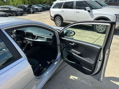 Used 2023 Kia Rio S FWD image 13