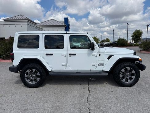 Used 2019 Jeep Wrangler Unlimited Sahara AWD/4WD image 8