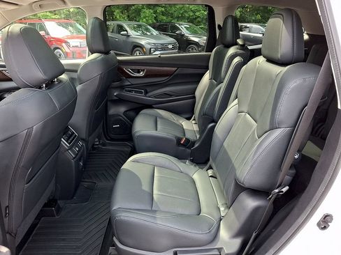 Used 2025 Subaru Ascent Touring w/ Popular Package #2 AWD/4WD image 11