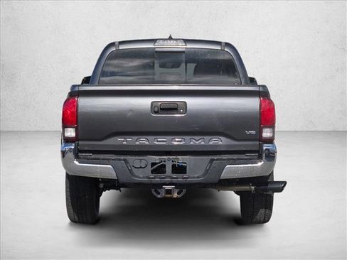 Used 2018 Toyota Tacoma SR5 image 6