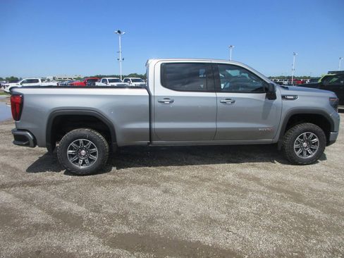 New 2026 GMC Sierra 1500 AT4 w/ AT4 Premium Package AWD/4WD image 3