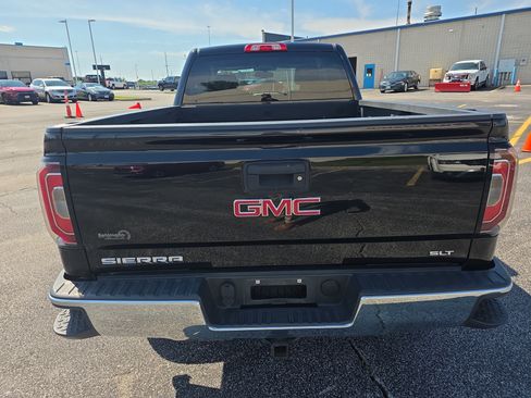 Used 2017 GMC Sierra 1500 SLT w/ SLT Premium Package AWD/4WD image 5