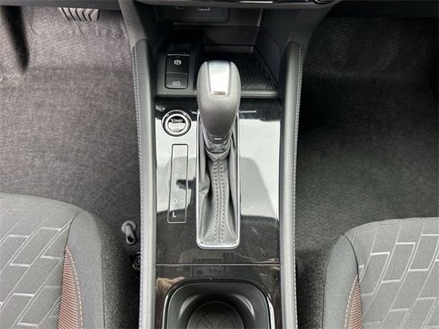Certified 2024 Nissan Kicks SR image 22