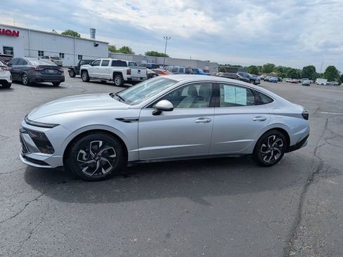 Used 2025 Hyundai Sonata SEL FWD image 4