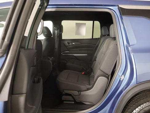 Used 2025 Chevrolet Traverse LT AWD/4WD image 33