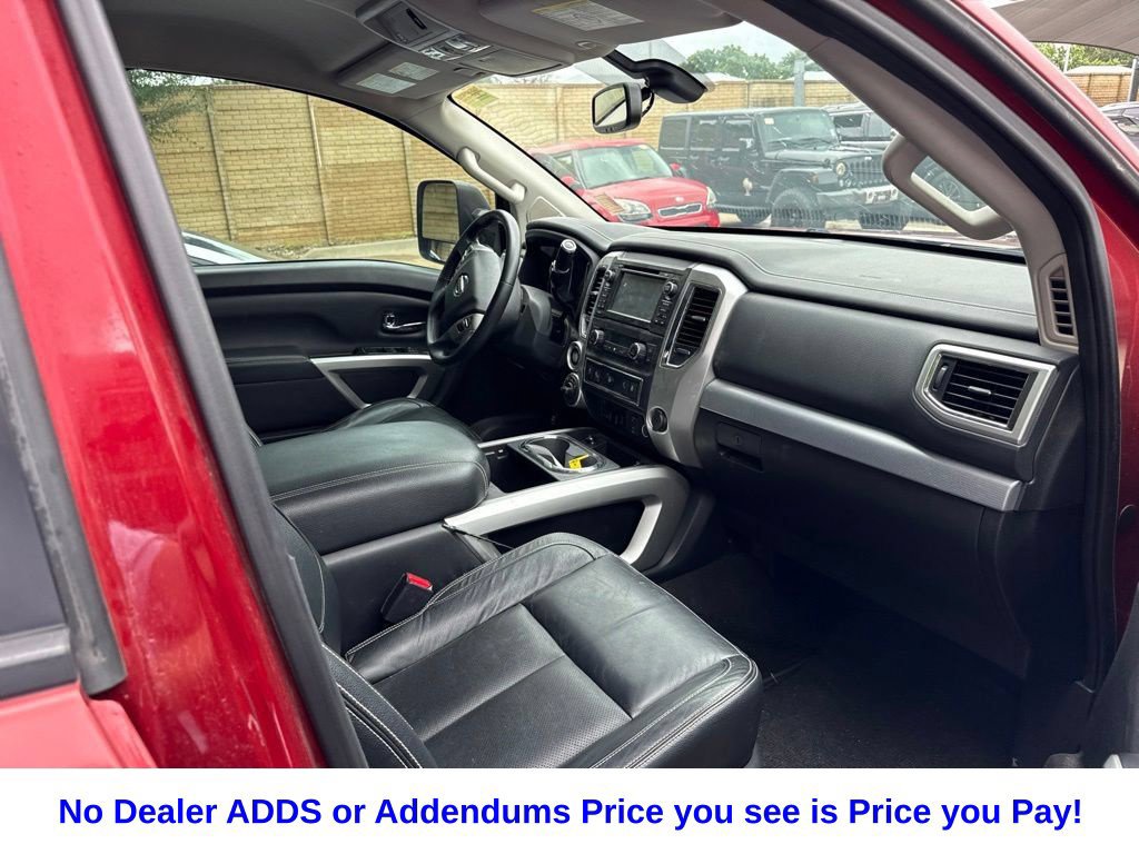 Used 2018 Nissan Titan PRO-4X w/ Pro-4x Convenience Package AWD/4WD image 11